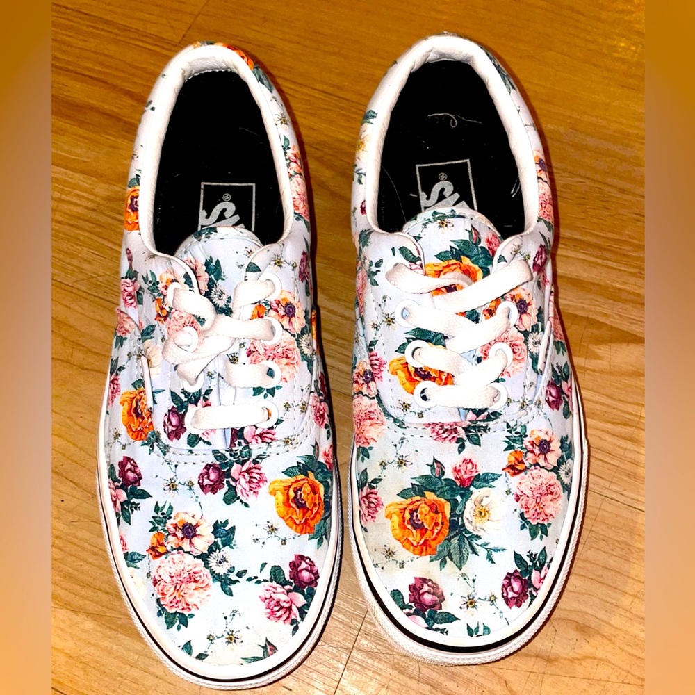 Vans flowery shoe women’s 7.